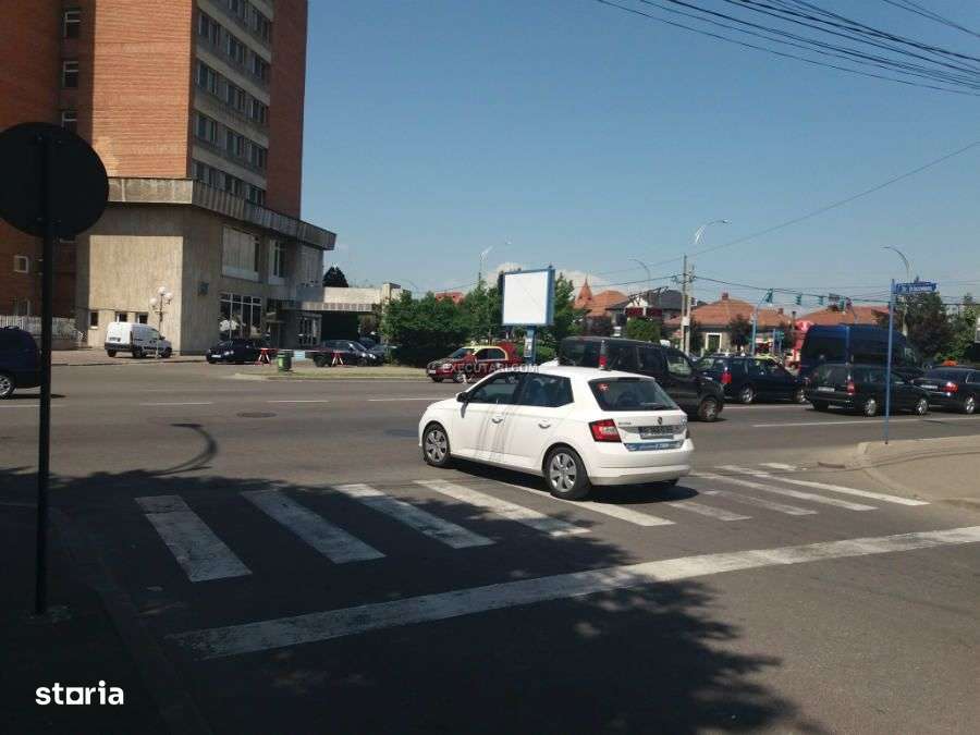 Drobeta Turnu Severin - Spatiu Comercial Central 600 Mp - Imagine principală: 5/12