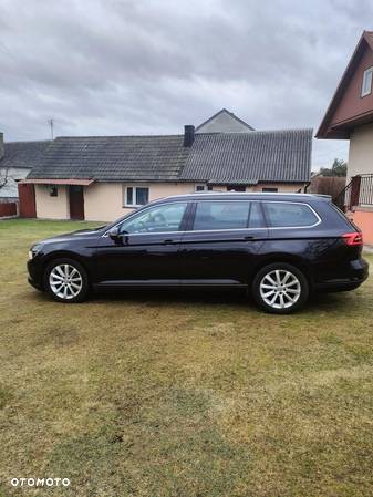 Volkswagen Passat Variant 2.0 TDI SCR DSG BlueMotion Comfortline - 4