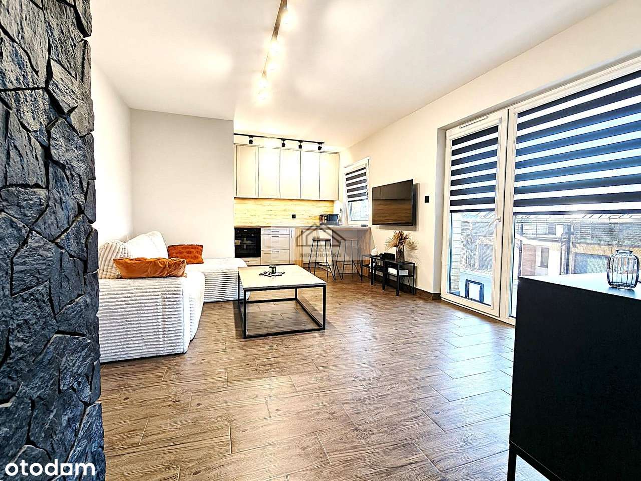 Komfortowe 2-pok. 45,84m2 - ul. Miła - os. Drabinianka --9