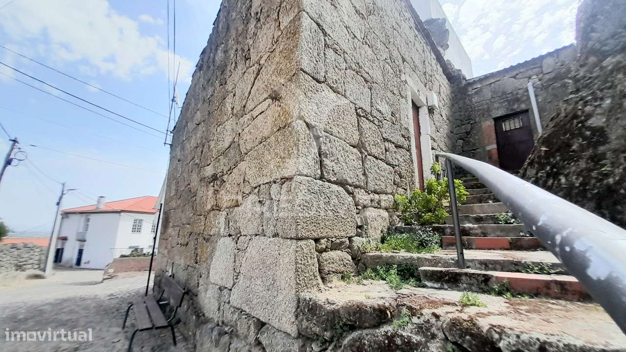 Moradia em Pedra P/Reconstrução - Grande imagem: 5/31