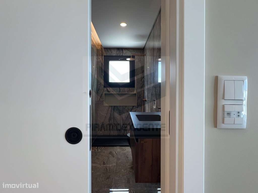 CHARMOSA! Moradia Construção NOVA Isolada, Azeitão! Central!-11