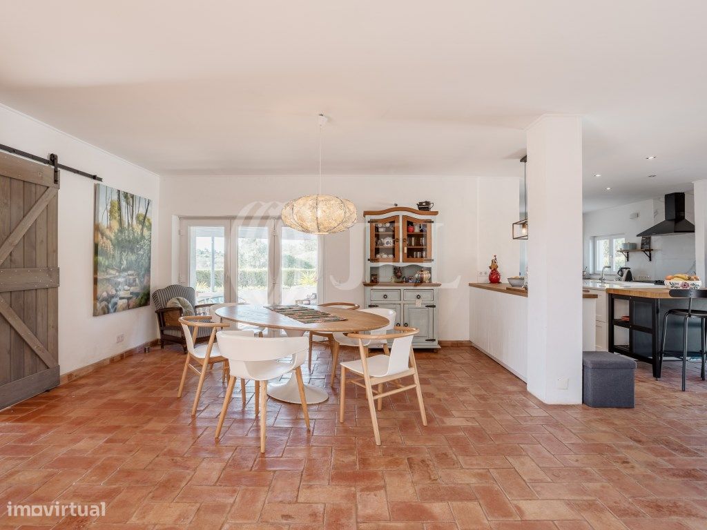 Moradia T4+1 com piscina, na Praia da Luz, Algarve - Grande imagem: 1/33