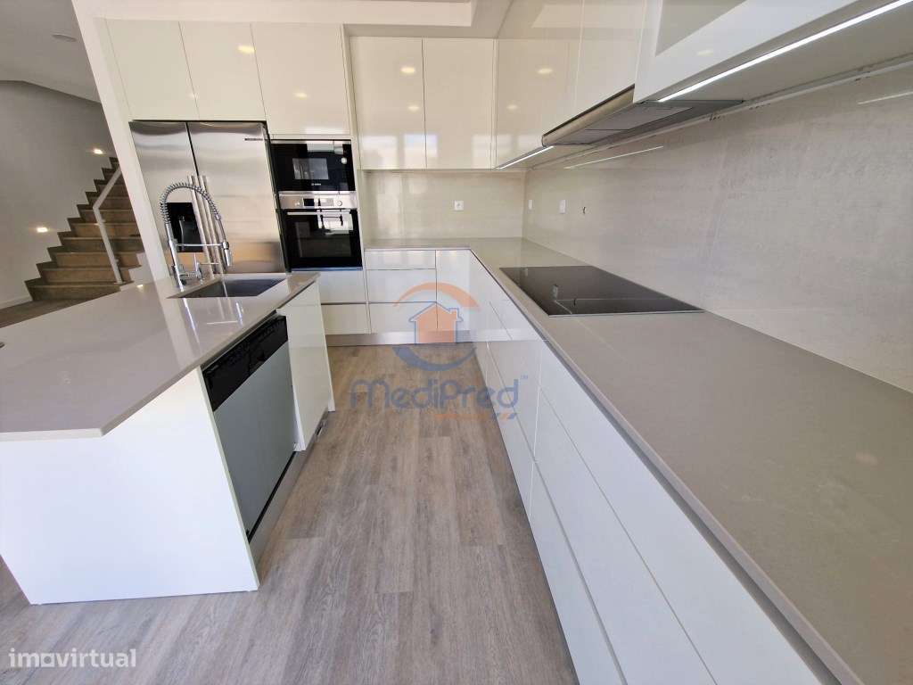 Moradia T3 em São João da Talha | Loures - Grande imagem: 2/8