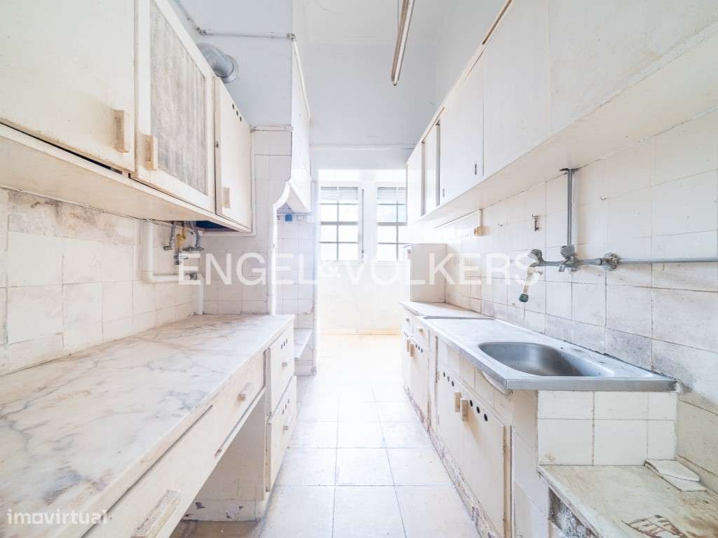 Apartamento por Remodelar com jardim na Graça-21