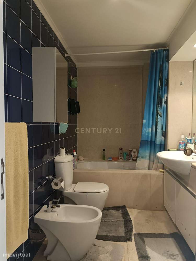 Apartamento T3 moderno junto ao Parque das Conchas-12