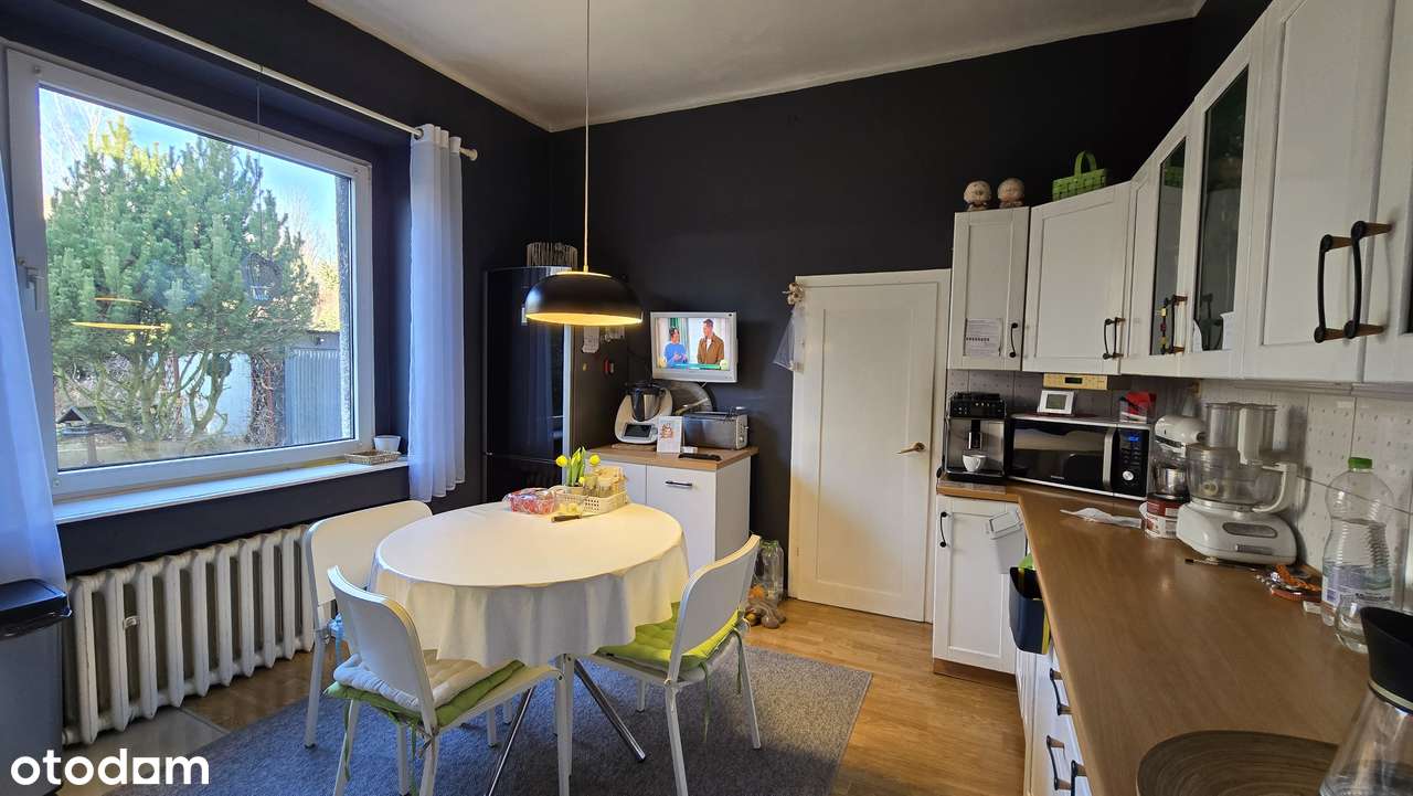 Przestronny dom, dwa odrębne lokale, ładna i duża działka!-11