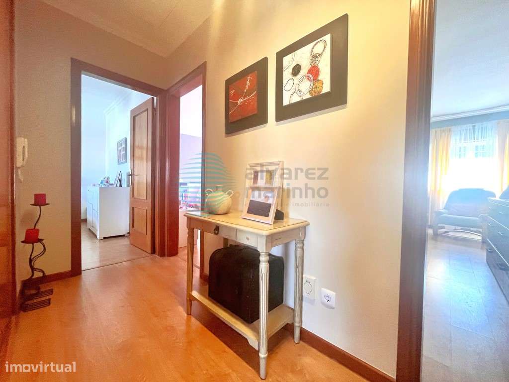 Moradia V3 situada no centro do Bombarral-12