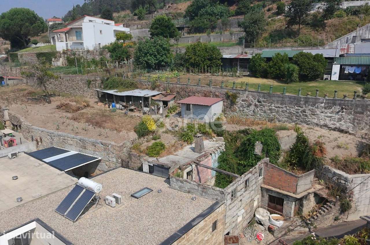 Ruína em São Cosme do Vale - Grande imagem: 2/16