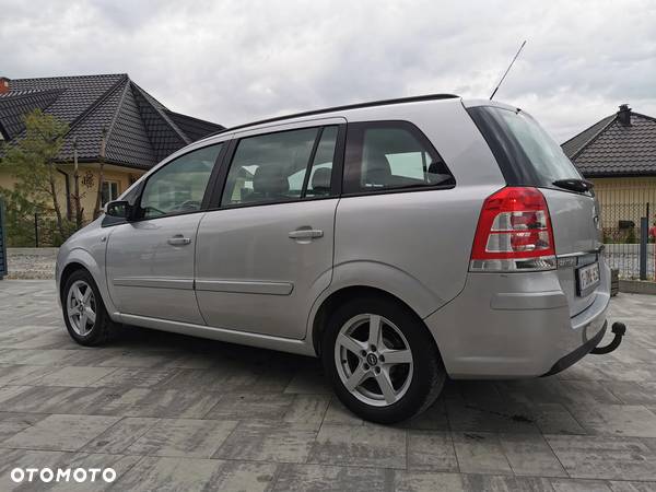 Opel Zafira 1.6 Cosmo - 9