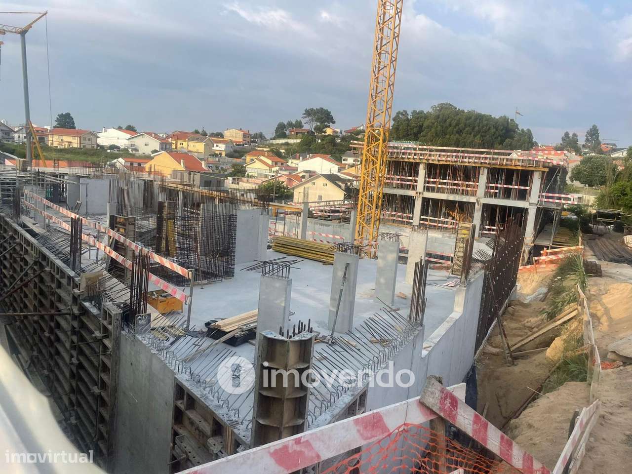 Apartamento T2 novo, com vista Rio, no Empreendimento D'Ouro Mar-19