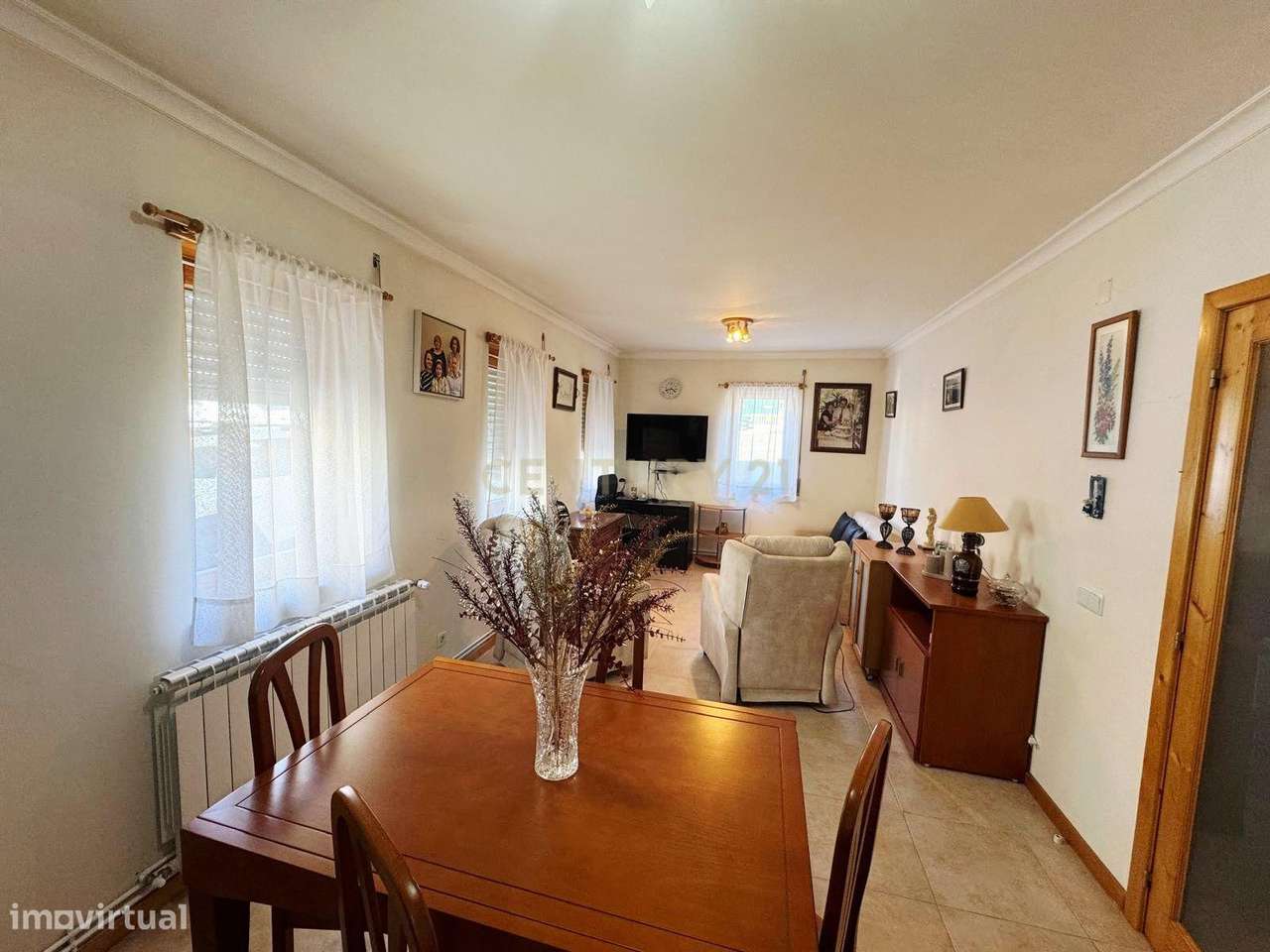 Apartamento T2 como Novo na Nazare-14