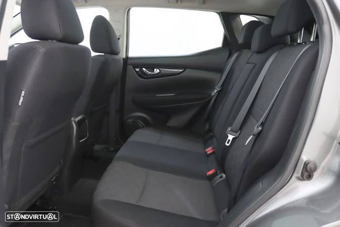 Nissan Qashqai 1.5 dCi N-Connecta - 10