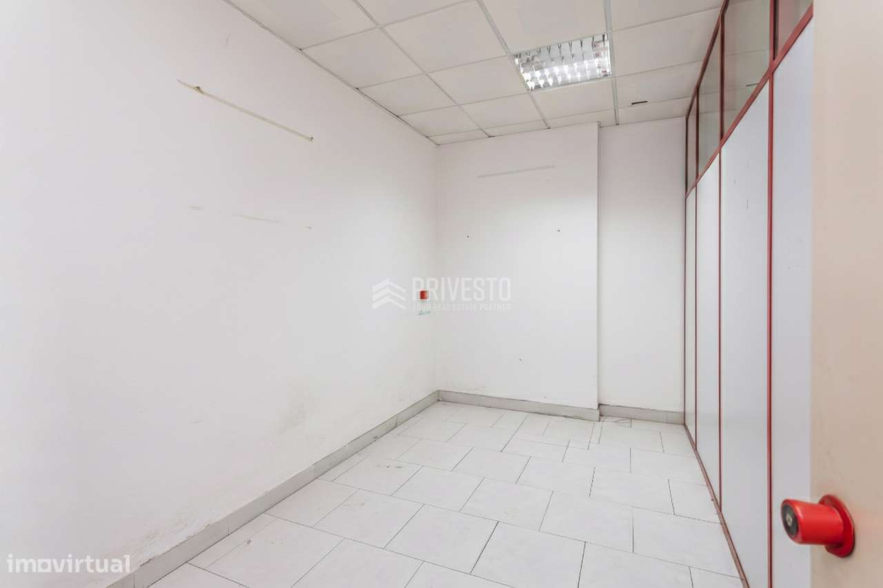 Loja com Elevado Potencial de Rentabilidade | 87m² | Sintra-9