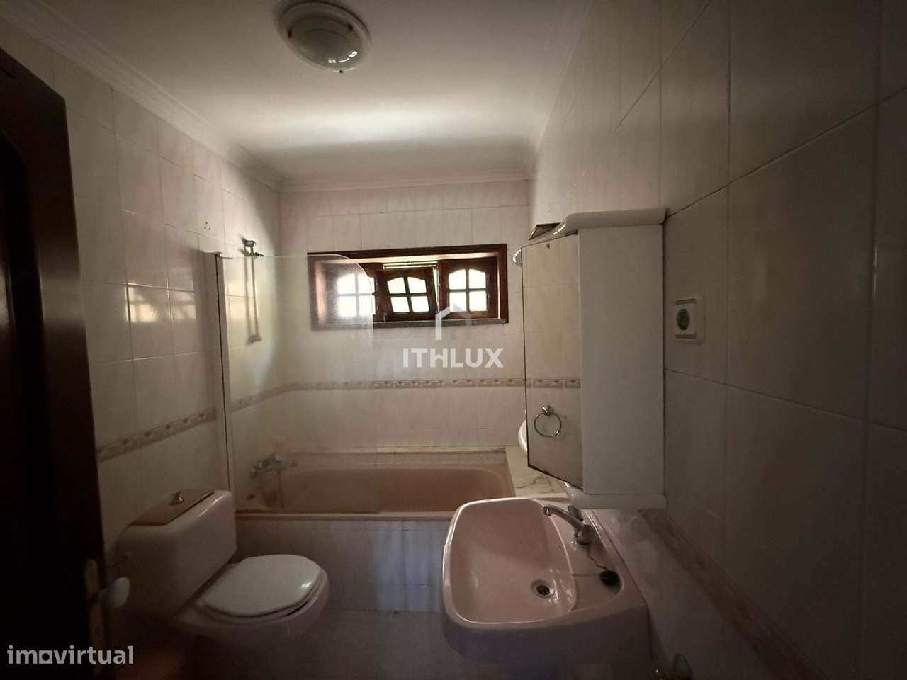 Moradia T5 com jardim espetacular em Esposende-21