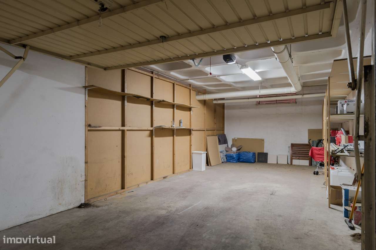 Viva o Sonho de Cascais: Duplex Exclusivo com Vista Mar!-21