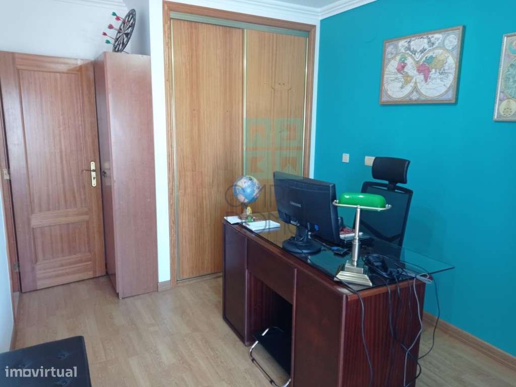 Apartamento T2, com arrecadação - Jardim da Radial - Ramada, Odivelas-21