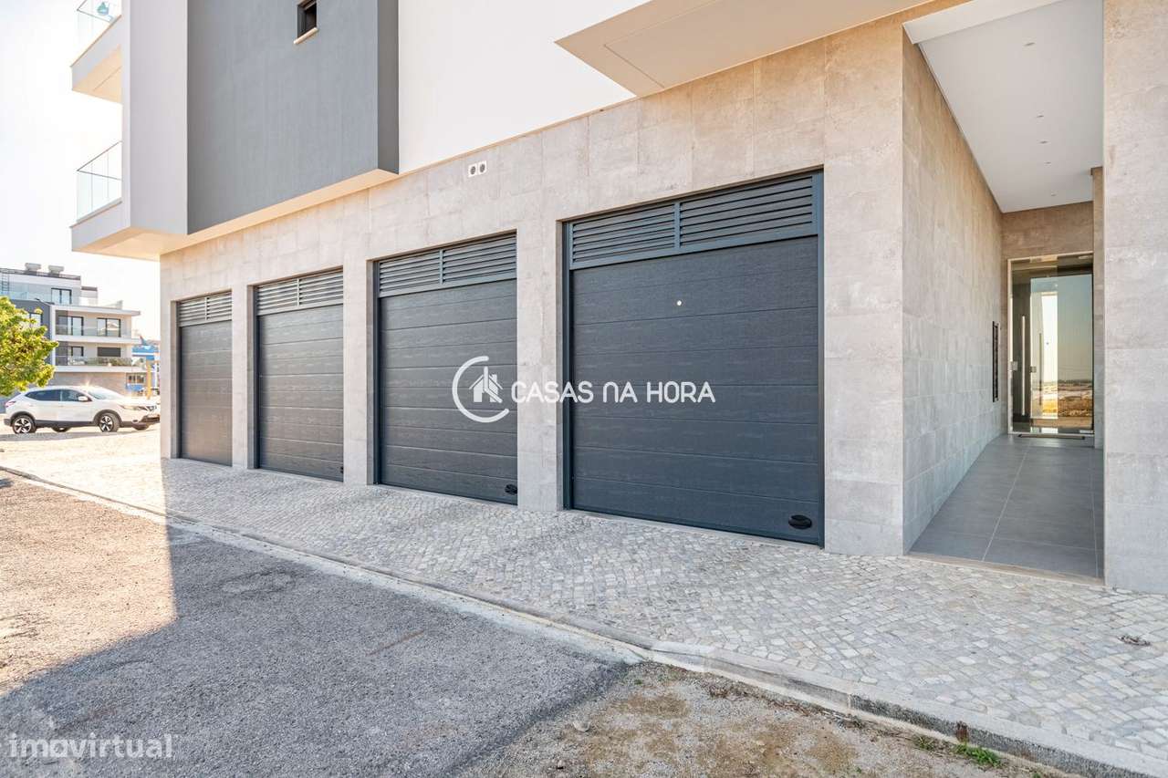 T3 NOVO NA ATALAIA - MONTIJO | MOBILADO, 2 AMPLAS VARANDAS E GARAGE...-23