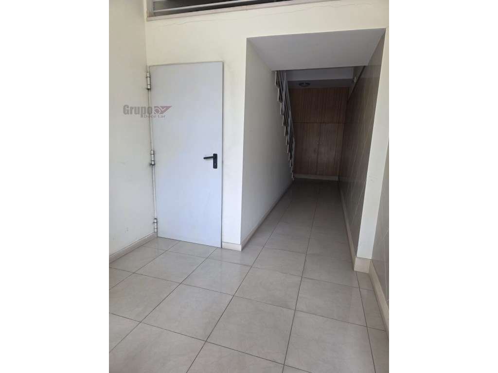 Moderno Apart. T2 com Garagem Box, Varanda Panorâmica e Lareira em ...-26