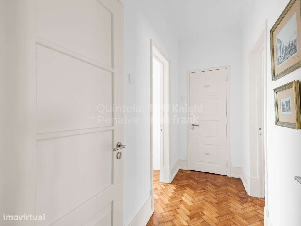 Apartamento T3 totalmente renovado, localizado em Belém-14