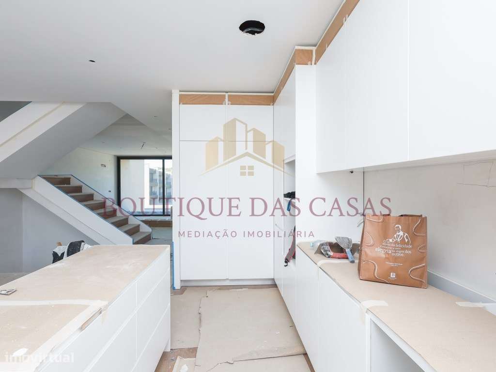 Moradia T3 de Luxo - São Pedro da Cova - Grande imagem: 5/37