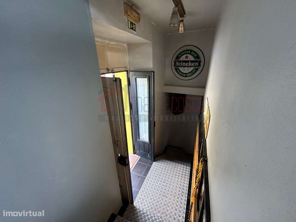 Prédio no Centro Histórico de Peniche-14