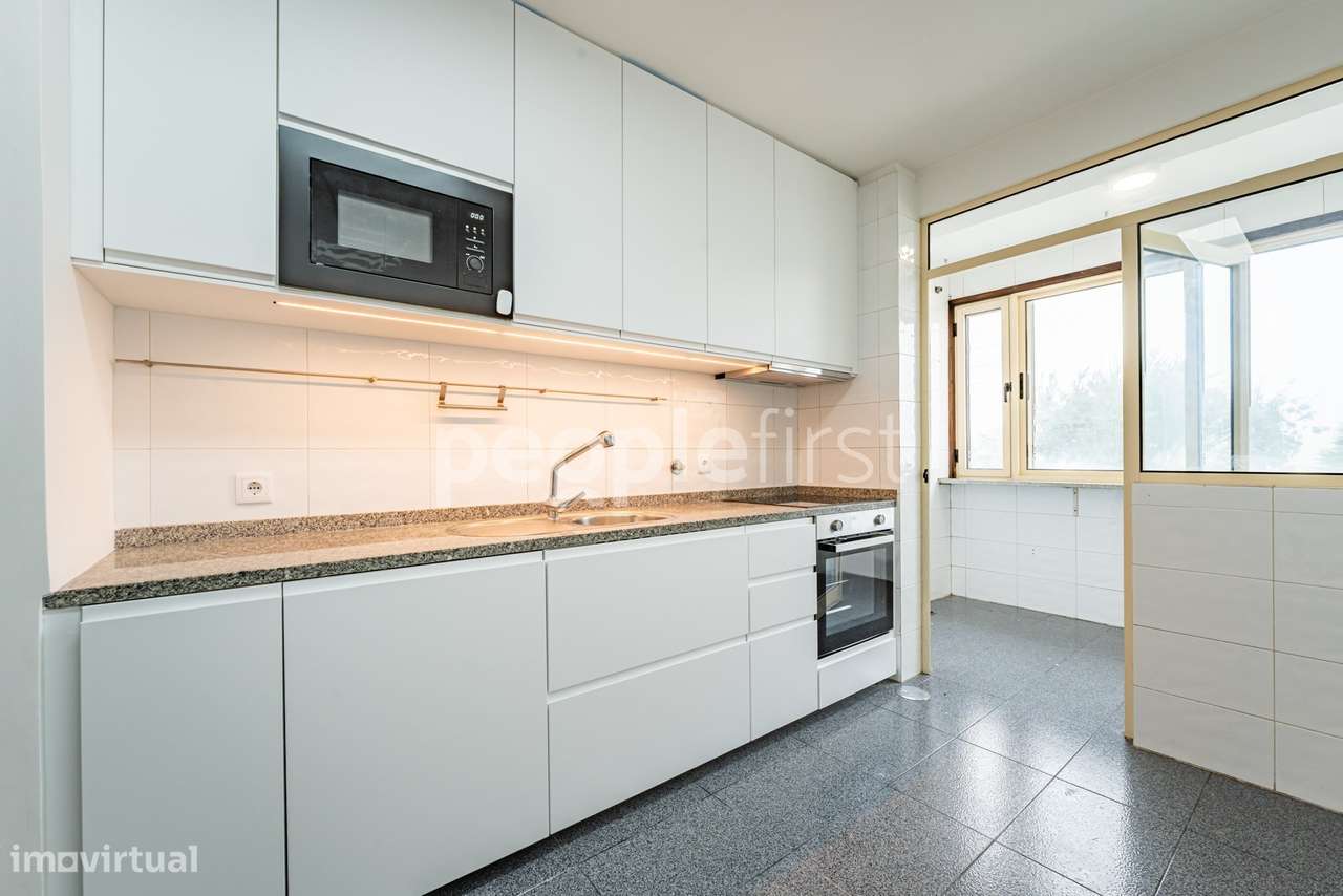 Apartamento T3 Remodelado com Terraço de 85m² – Rua de Murjães, Gon...-10