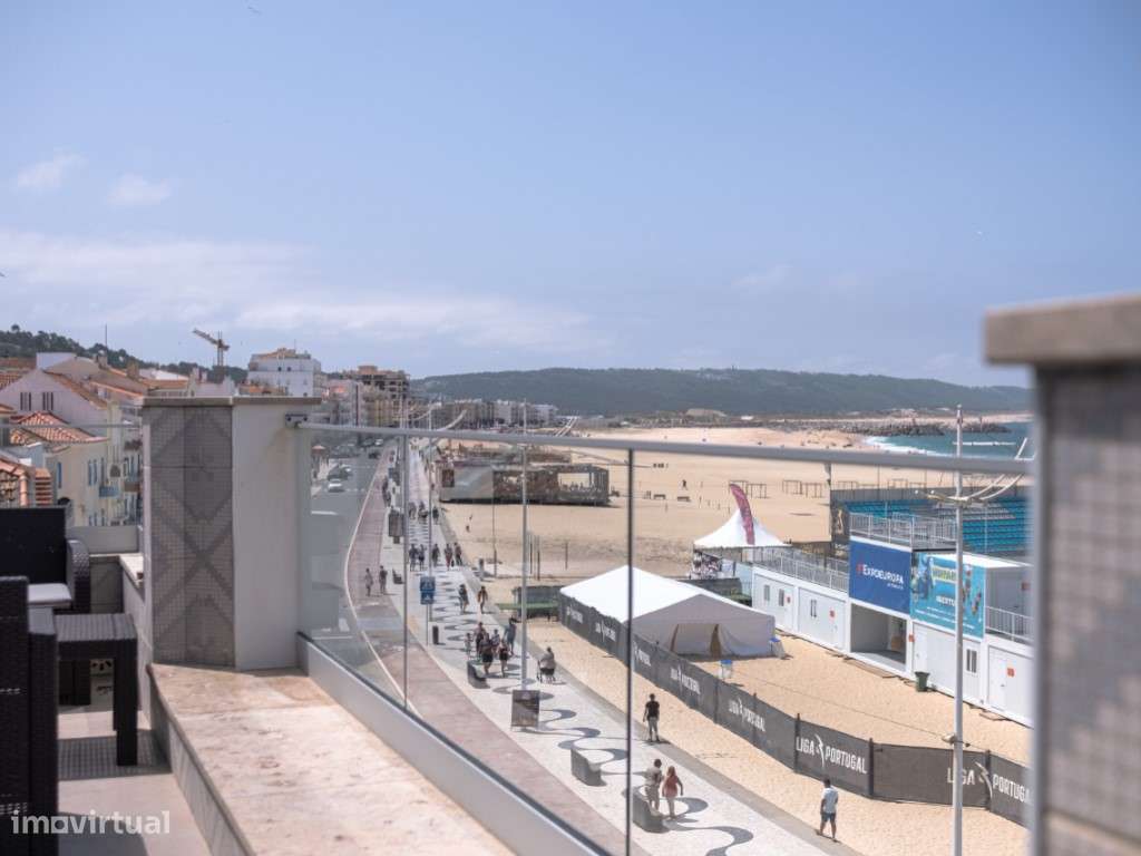 Apartamento T2 com Rooftop e Vista de 360º na Melhor Localização da...-43