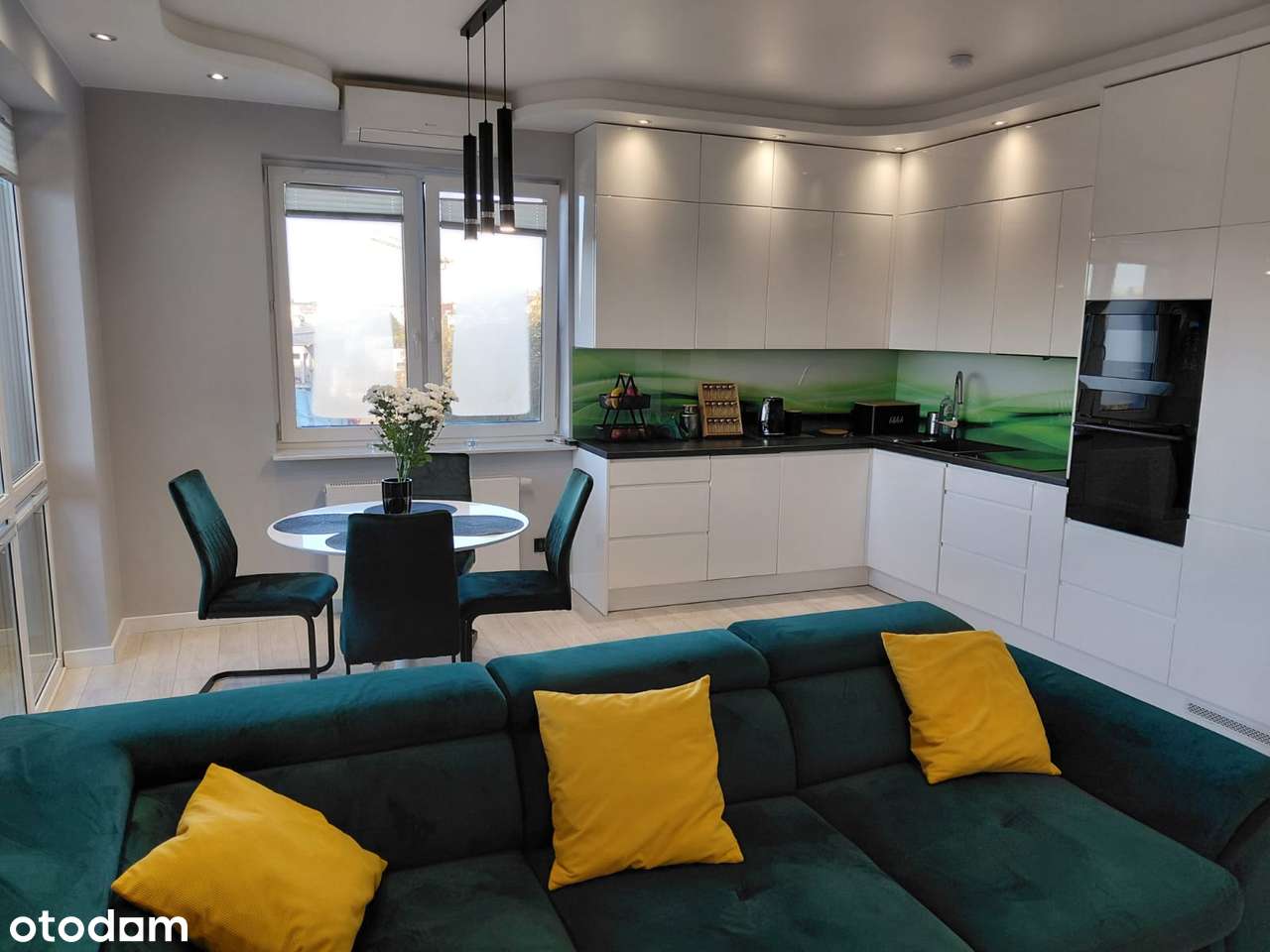 Śródmieście, 2-pokojowy apartament z dużym balkonem oraz klimatyzacją - Pełny obrazek: 4/16