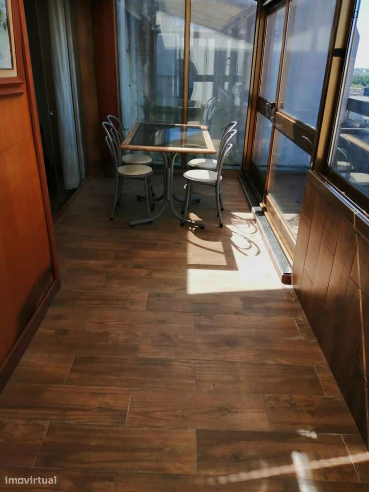 Apartamento com 3 quartos - localizado em Ramalde Porto - Grande imagem: 5/16