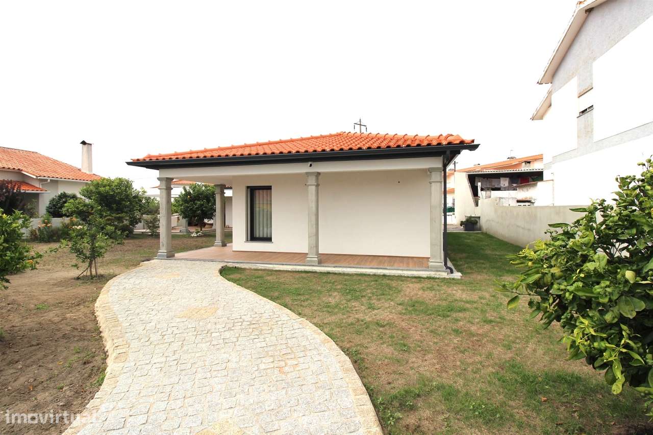 Moradia Isolada / Semi-nova / Vieira de Leiria-23