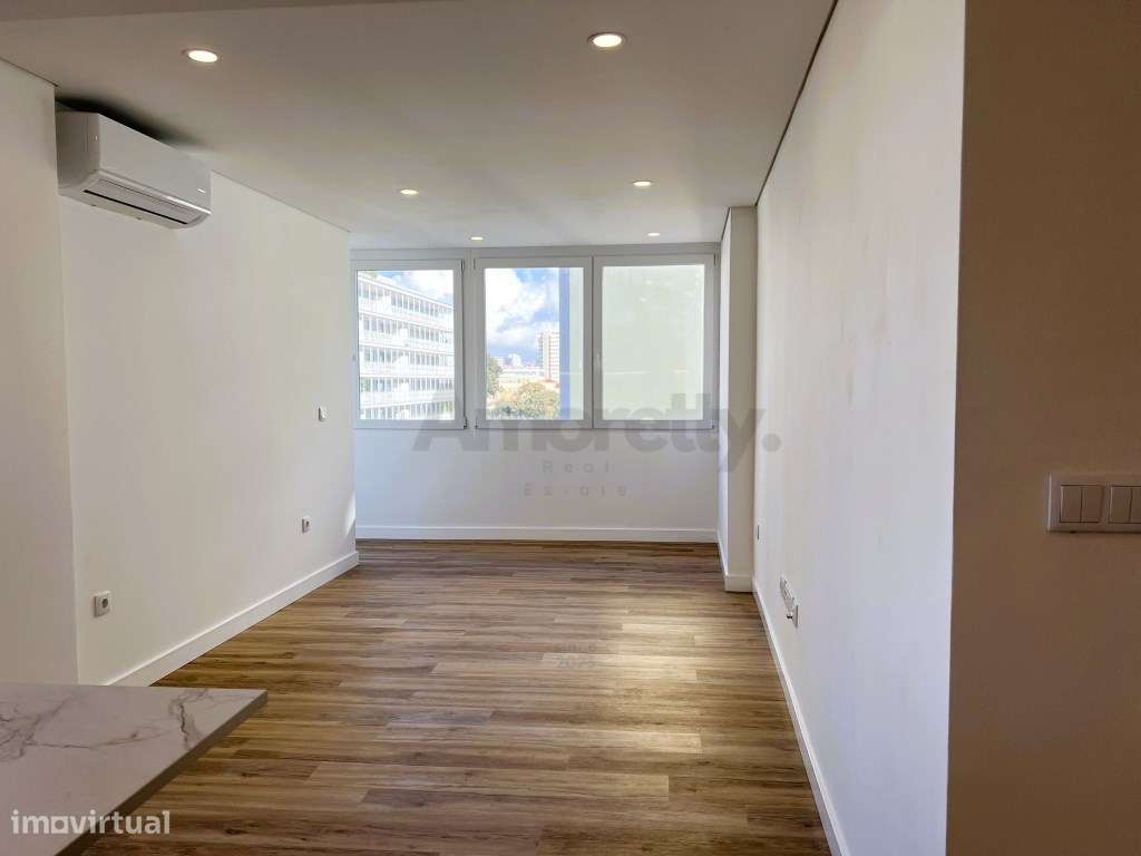 T2 Novo em Pleno Coração das Avenidas Novas - Grande imagem: 2/21