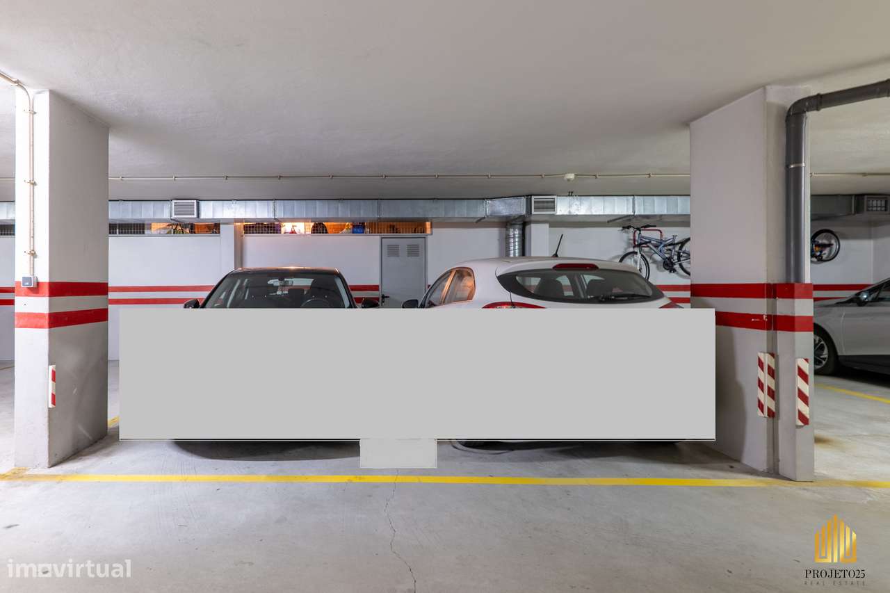 T2 Com Varanda Panorâmica em Urbanização Requintada, ao Aeroporto.-41