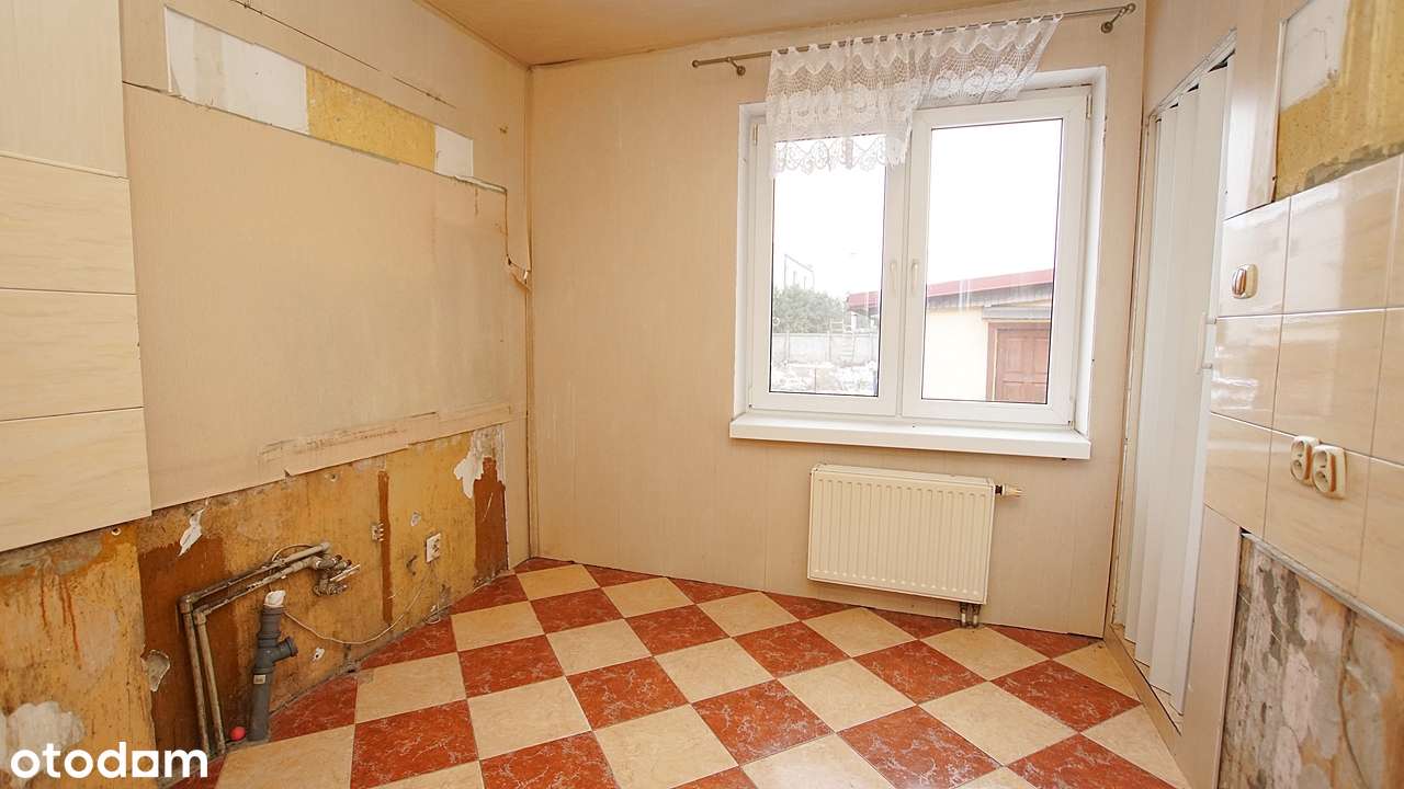 Dwa domy mieszkalne na działce 1100m2-11