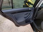 Volkswagen Golf 1.6 TDI DPF Highline - 21