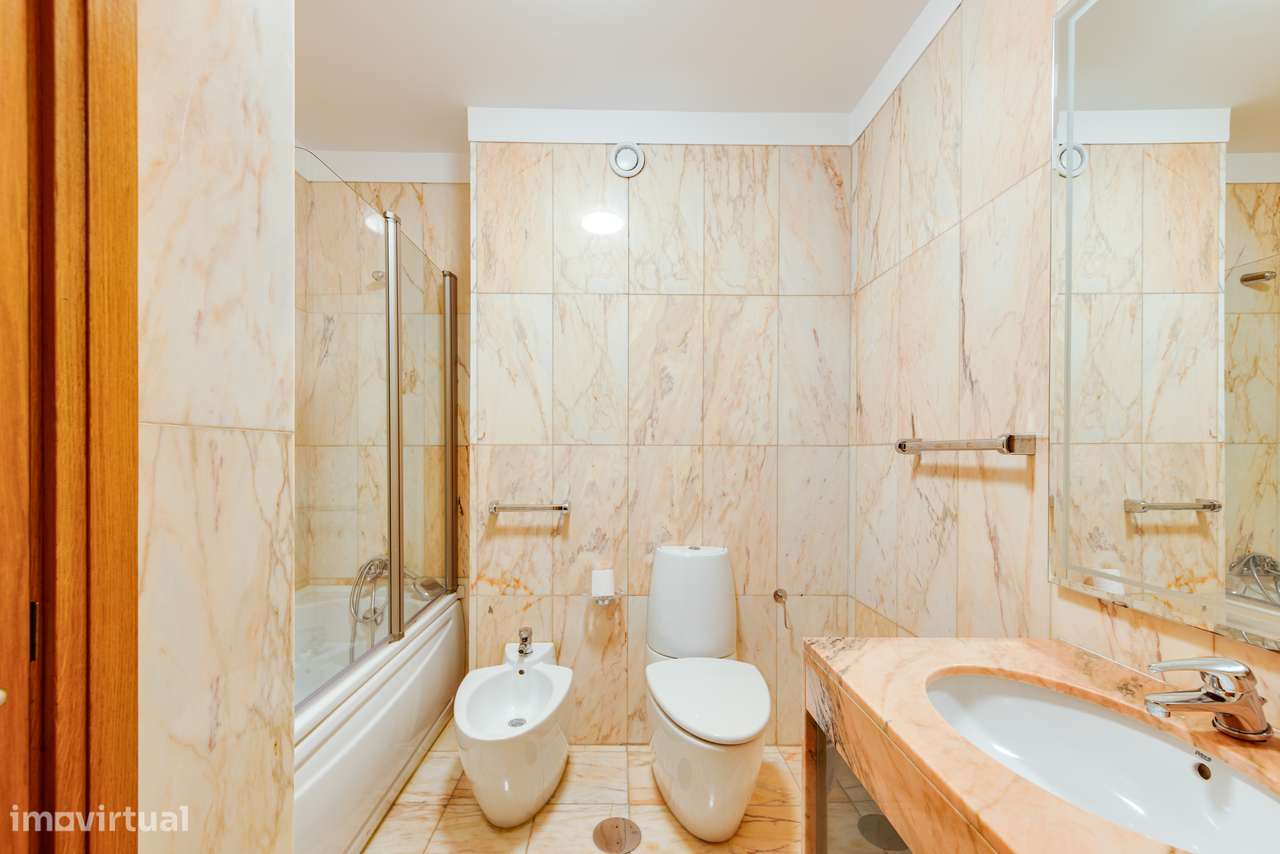 Apartamento T3 Venda em Ramalde,Porto-21