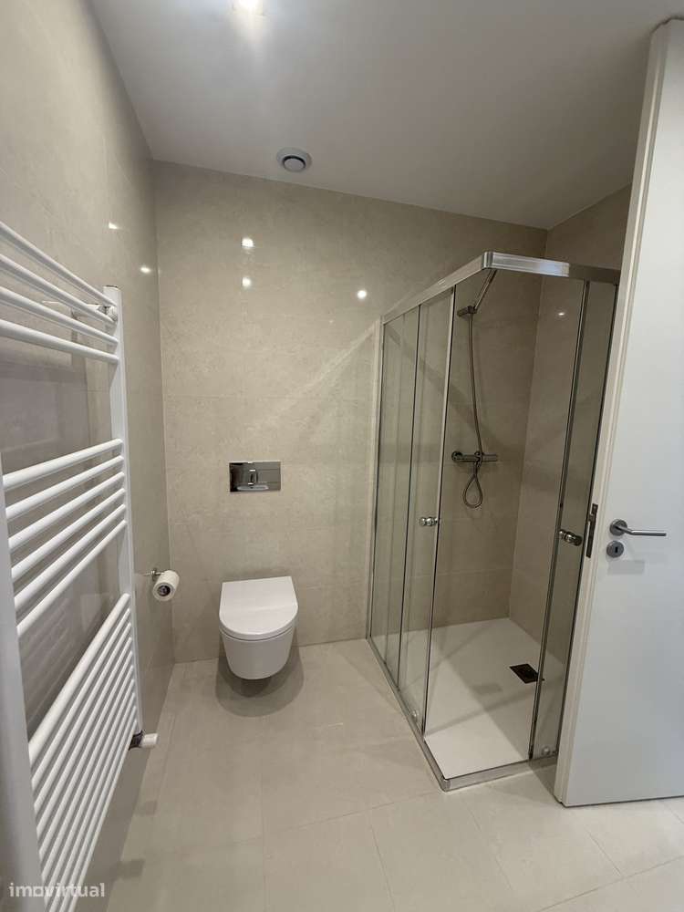 Apartamento T1 seminovo a 200 metros da praia-11