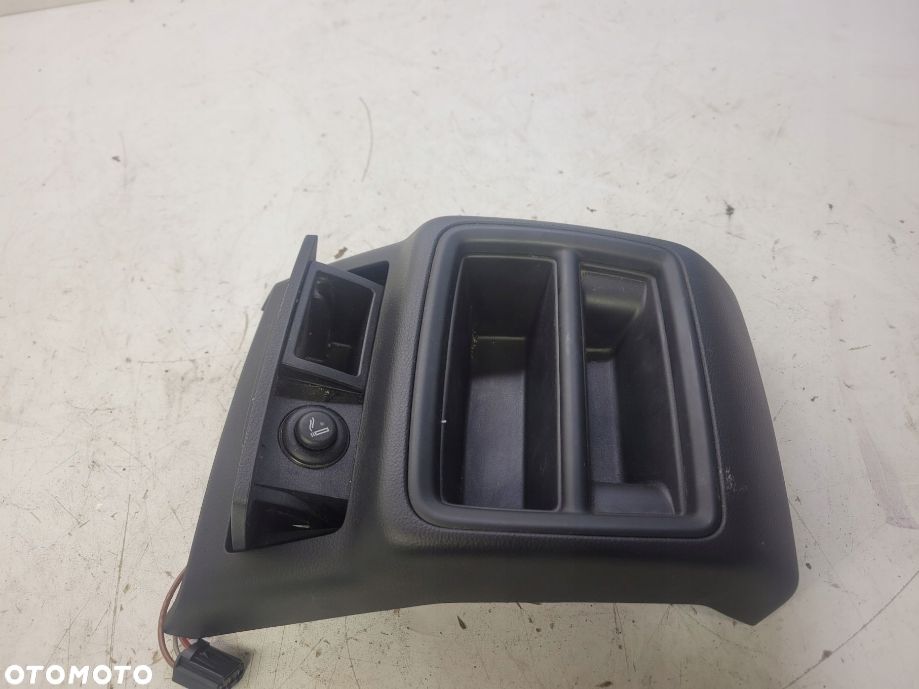 OSŁONA TUNELU ŚRODKOWEGO AUDI A4 A5 8W 8W0864376 - 4