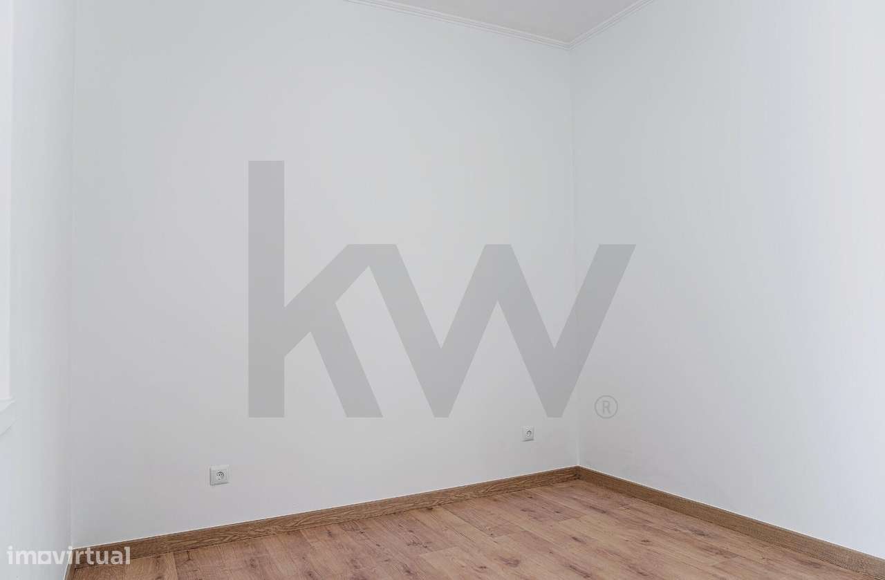 Apartamento T1 totalmente remodelado na Rua Vasco da Gama Fernandes --9