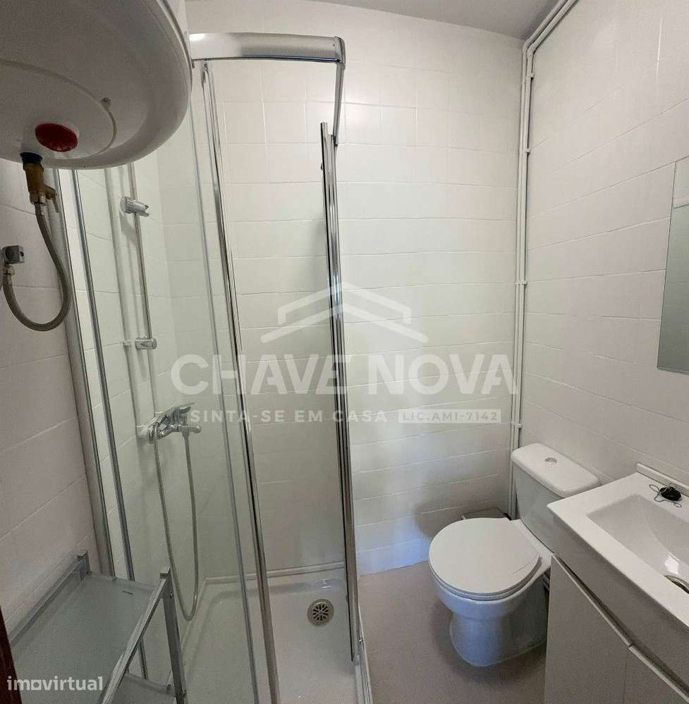 Escritório / Estúdio com Garagem/Loja  –Oportunidade de Investimento-7