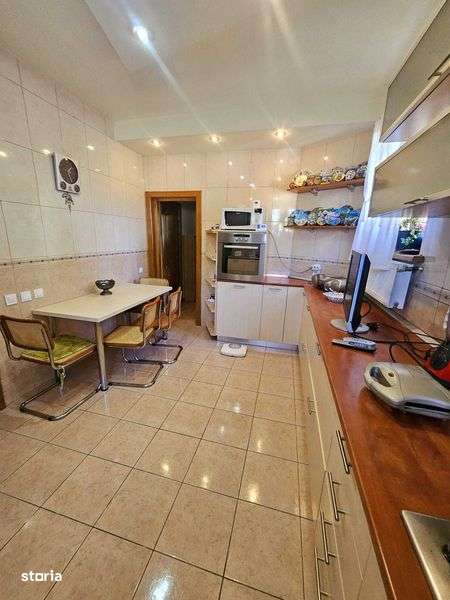 Apartament ultracentral, la parterul unei vile - Imagine principală: 5/8