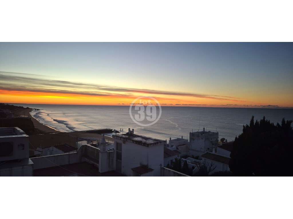 Casa histórica renovada e com fantástica vista mar na zona mais ant...-25