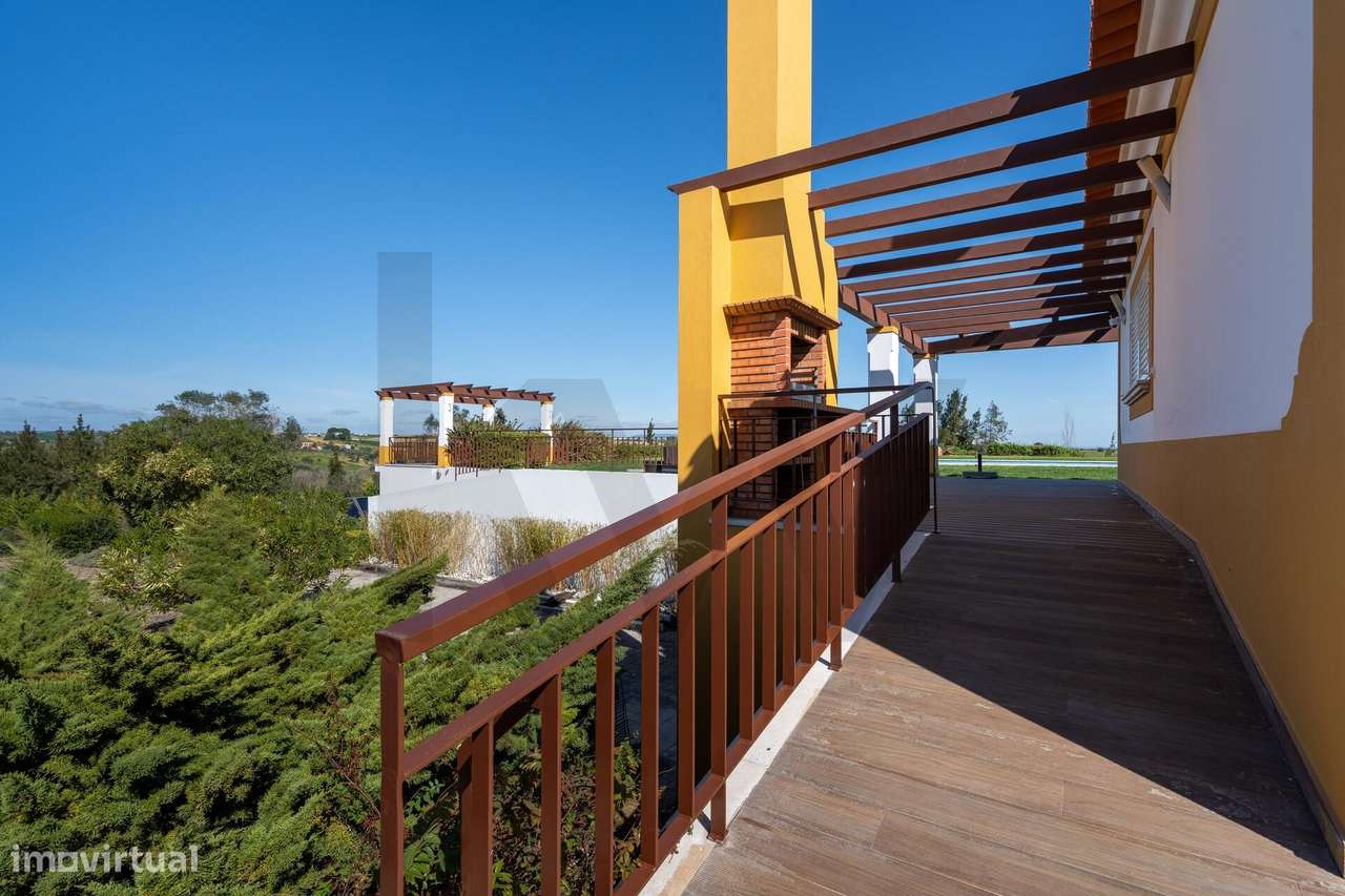 Moradia Exclusiva e única com Panorâmica, Piscina e Jardim com 5 suíte - Grande imagem: 5/60