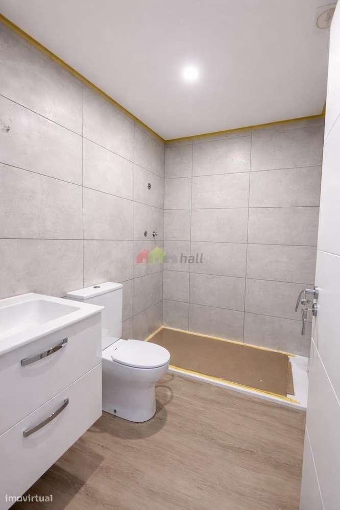 Apartamento T4 totalmente remodelado | Av. Afonso Henriques – Barreiro-29