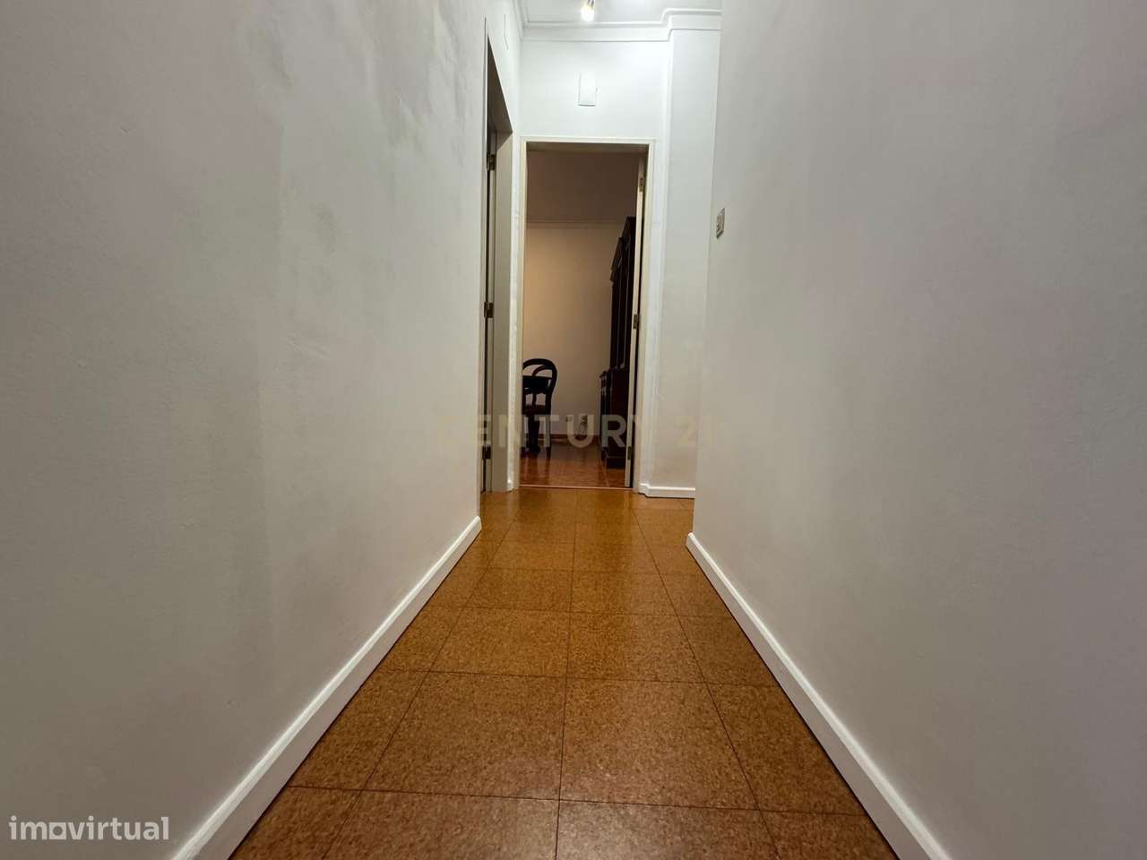 Apartamento T1 no centro de Carnaxide - Grande imagem: 4/14