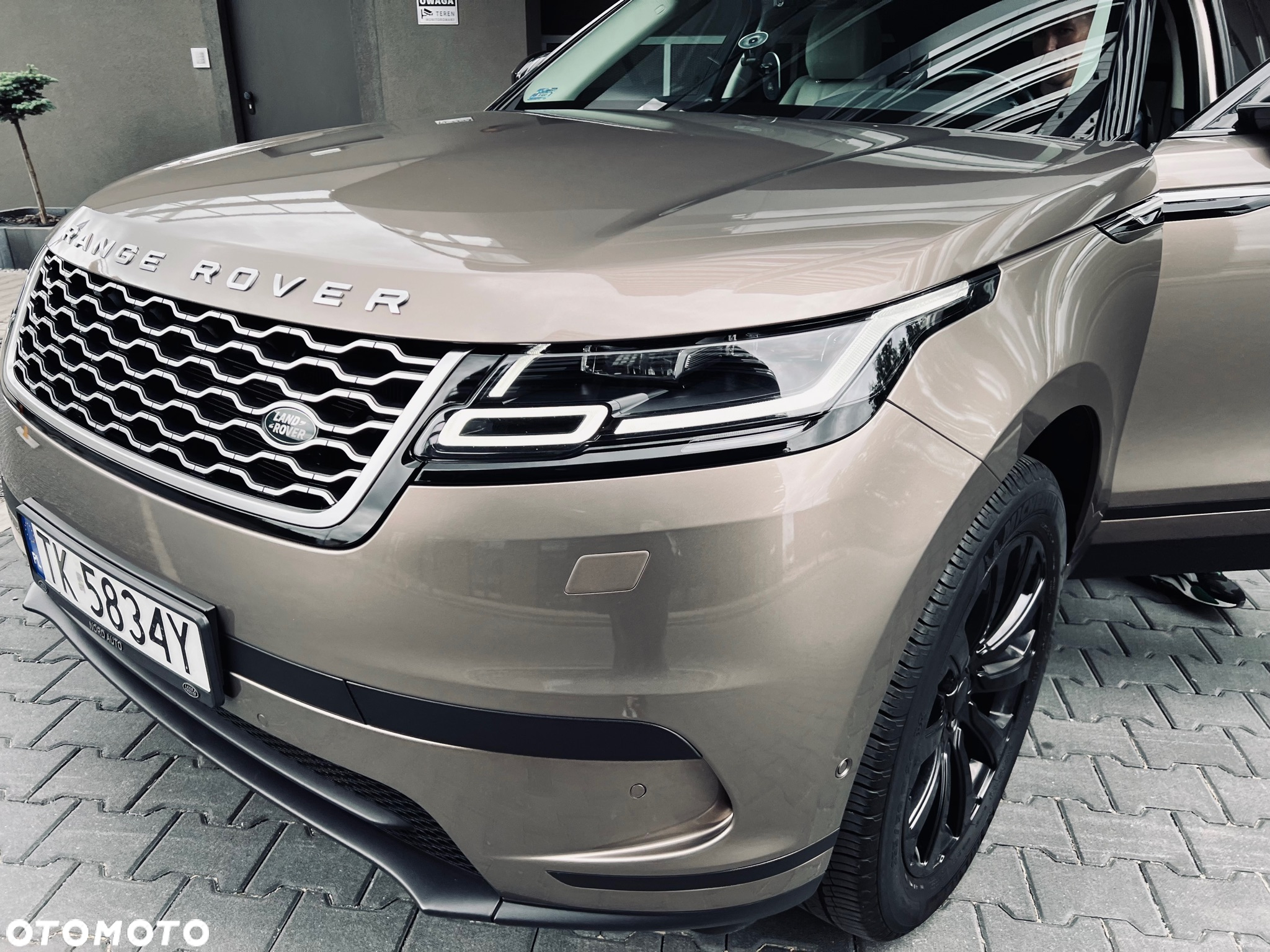 Land Rover Range Rover Velar 2.0 Si4 GPF SE - 6