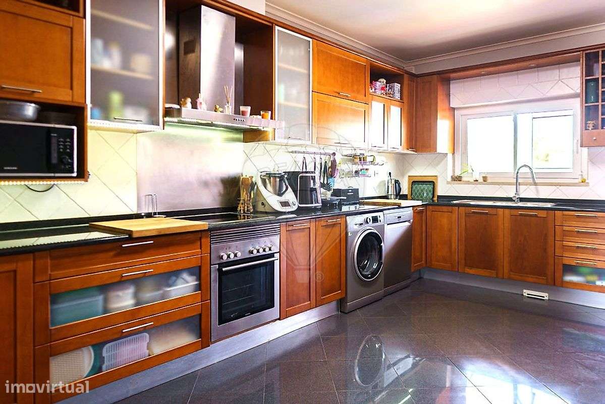 Moradia T4 para venda-12