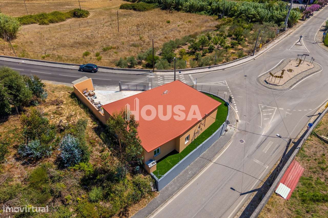 Moradia T3 Renovada | Azoia – Leiria-40