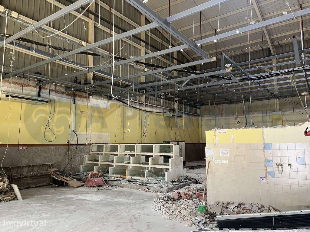 Prédio em propriedade total para atividade comercial-8