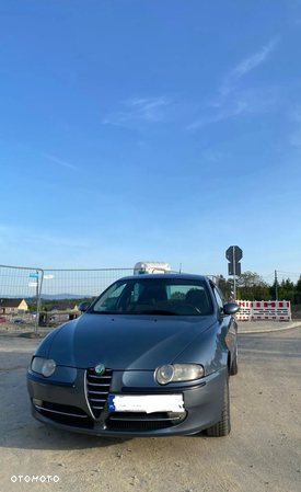 Alfa Romeo 147 1.9 JTD Progression - 1