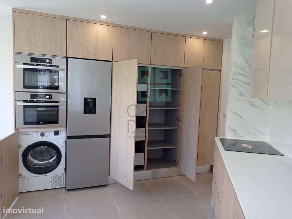 Apartamento T3 , remodelado, no Lumiar - Lisboa-11